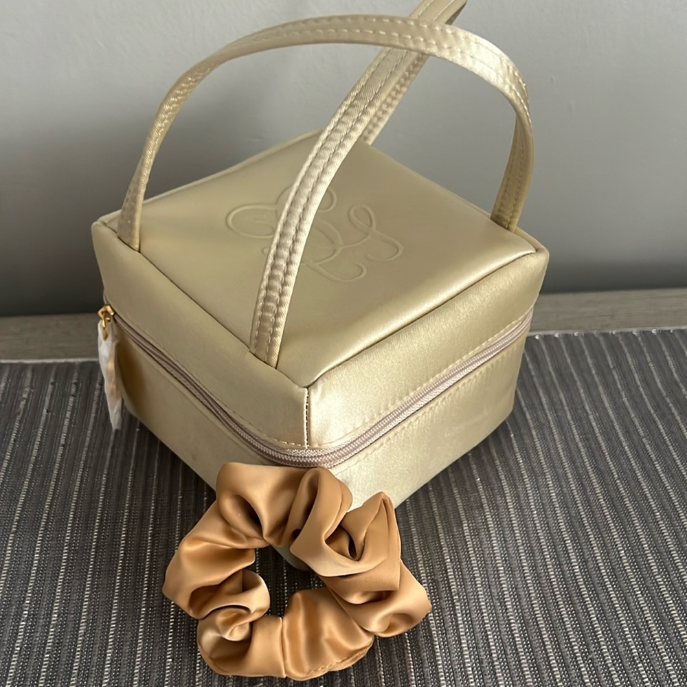 NEW GUERLAIN Paris Pouch + Scrunchie Cosmetic Jewelry box (3)